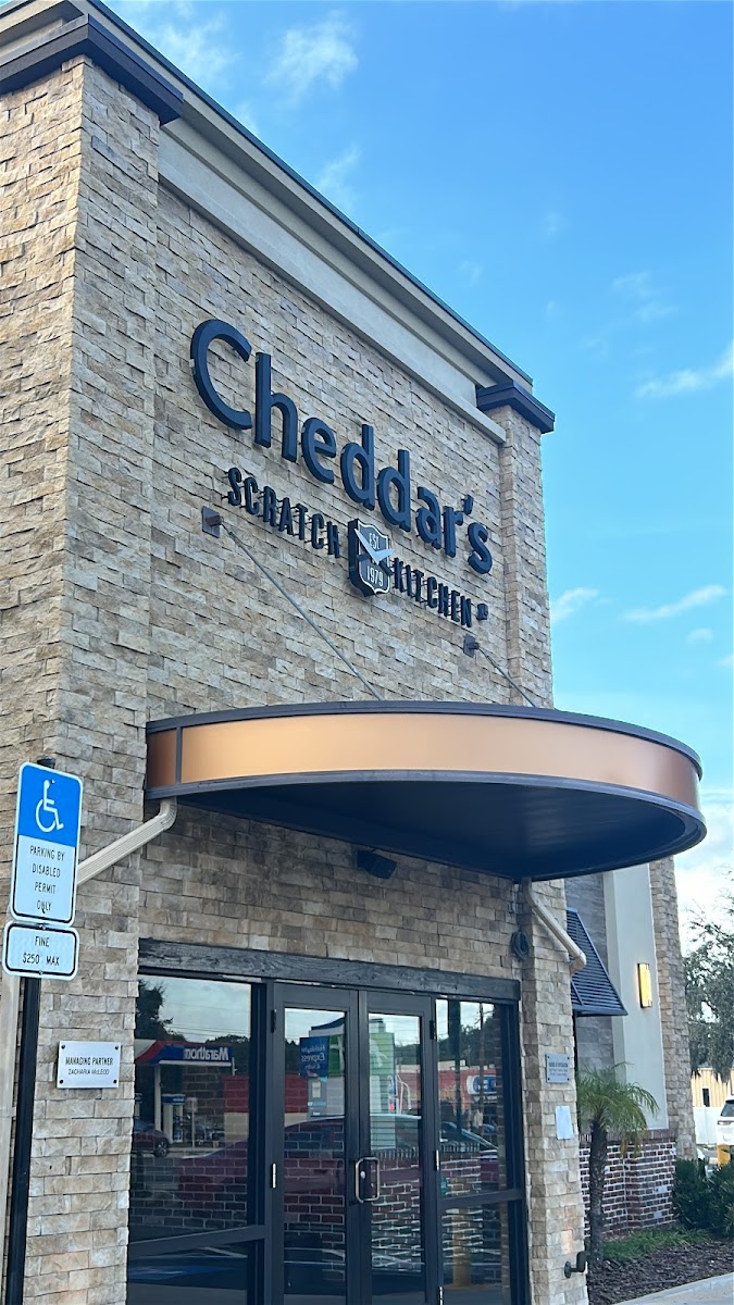 Cheddar's Scratch Kitchen