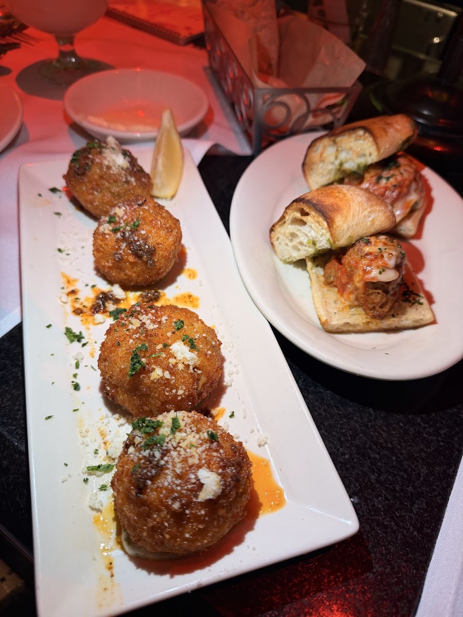 The Cheesecake Factory Photo 4